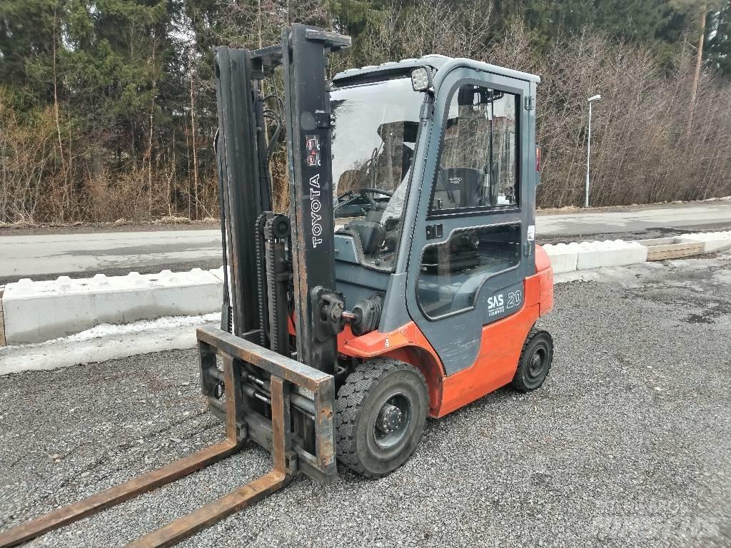 Toyota 7FGF20 Wózki LPG