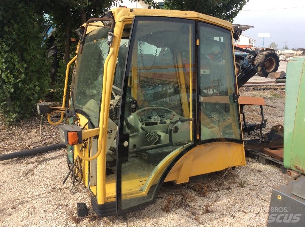 Komatsu W93r Kabiny i wnętrze