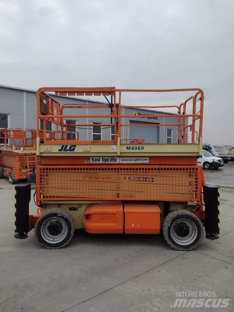 JLG M 4069 Podnośniki nożycowe