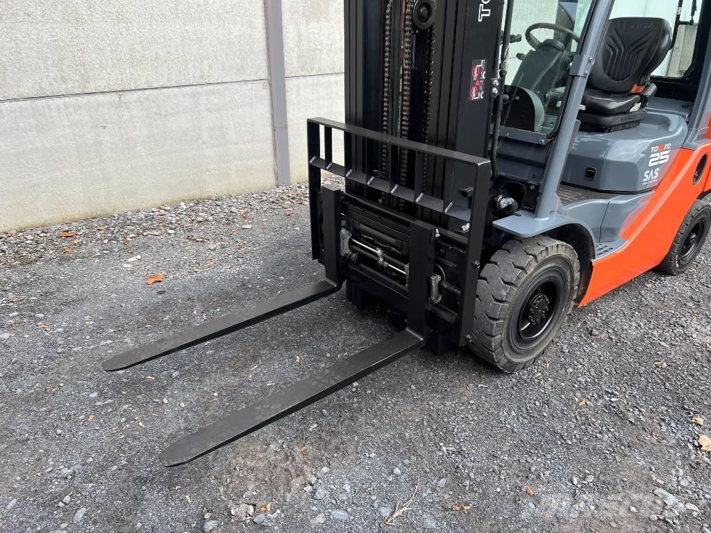 Toyota 02-8 FDF 25 Wózki Diesla