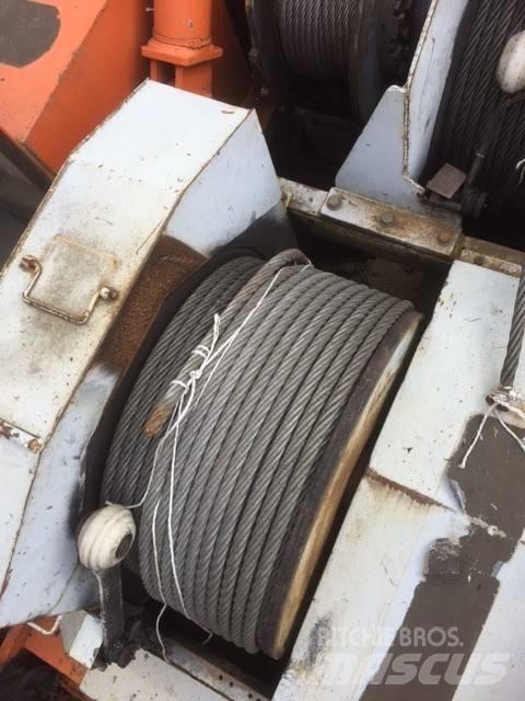 Hitachi KH 230-3 Żurawie gąsienicowe