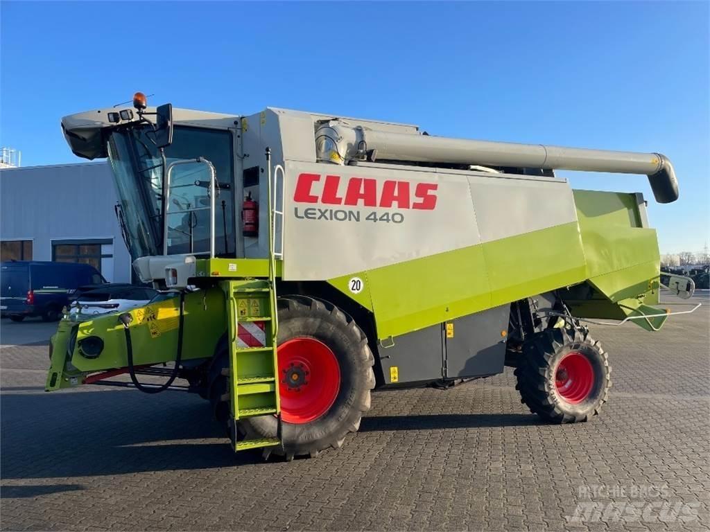 CLAAS Lexion 440 Kombajny zbożowe