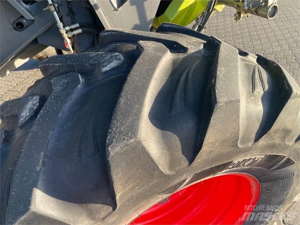 CLAAS Lexion 440 Kombajny zbożowe