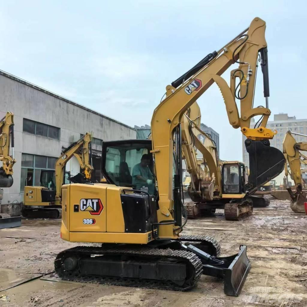 CAT 306 Minikoparki