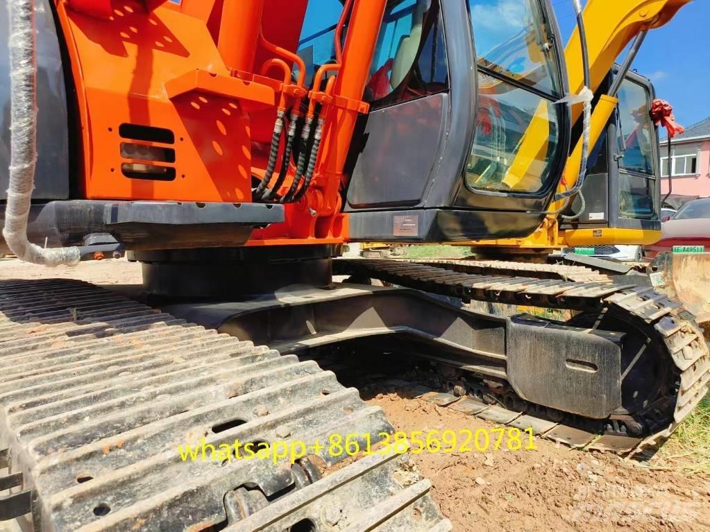Hitachi ZX 135 US Koparki gąsienicowe