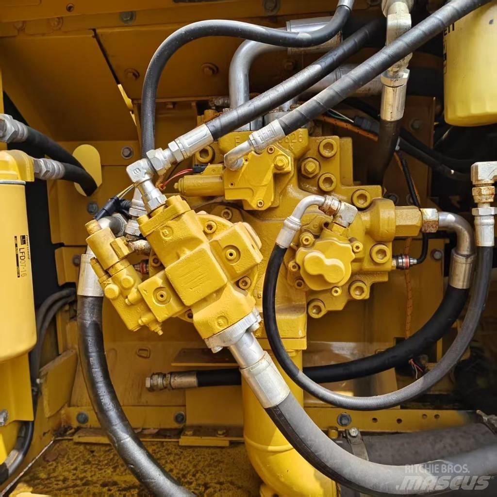 CAT 336 D Koparki gąsienicowe