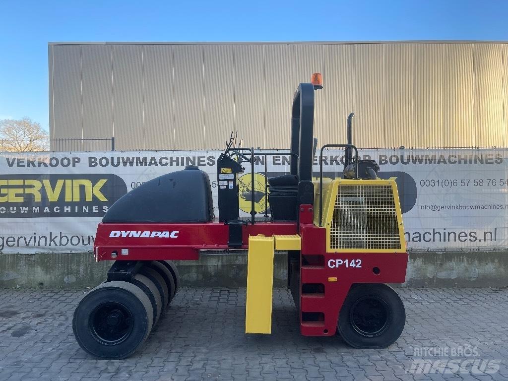 Dynapack CP 142 Walce ogumione