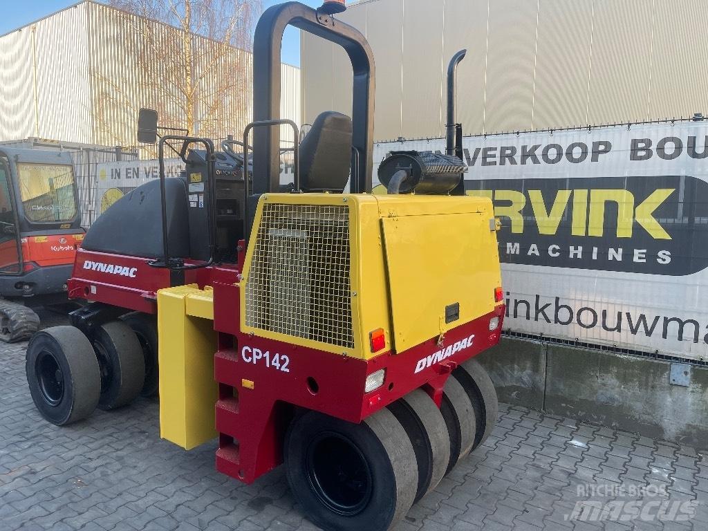 Dynapack CP 142 Walce ogumione