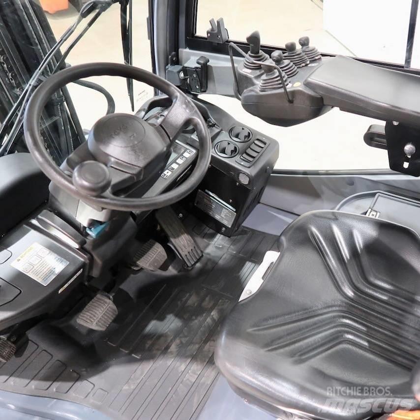 Toyota 52-8FDJF35 Wózki Diesla