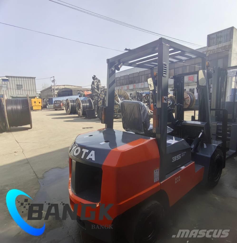 Toyota 35 Wózki Diesla