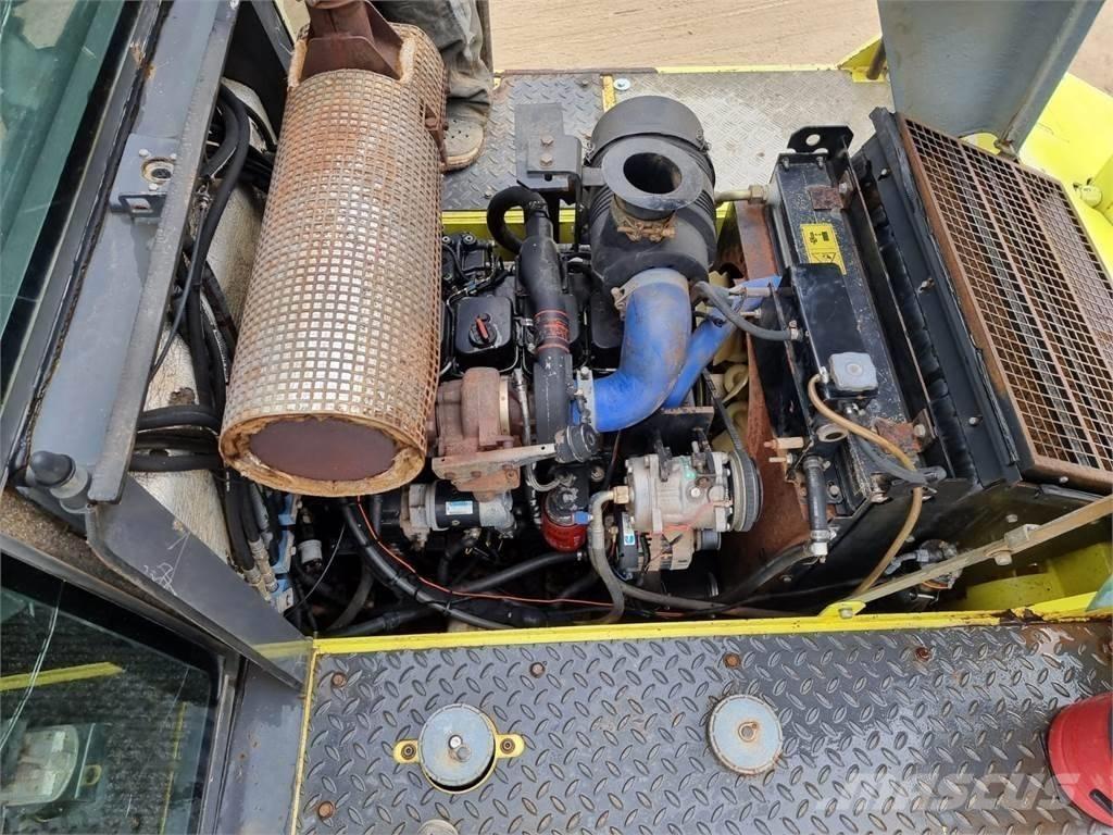 Ammann AP 240 Walce ogumione