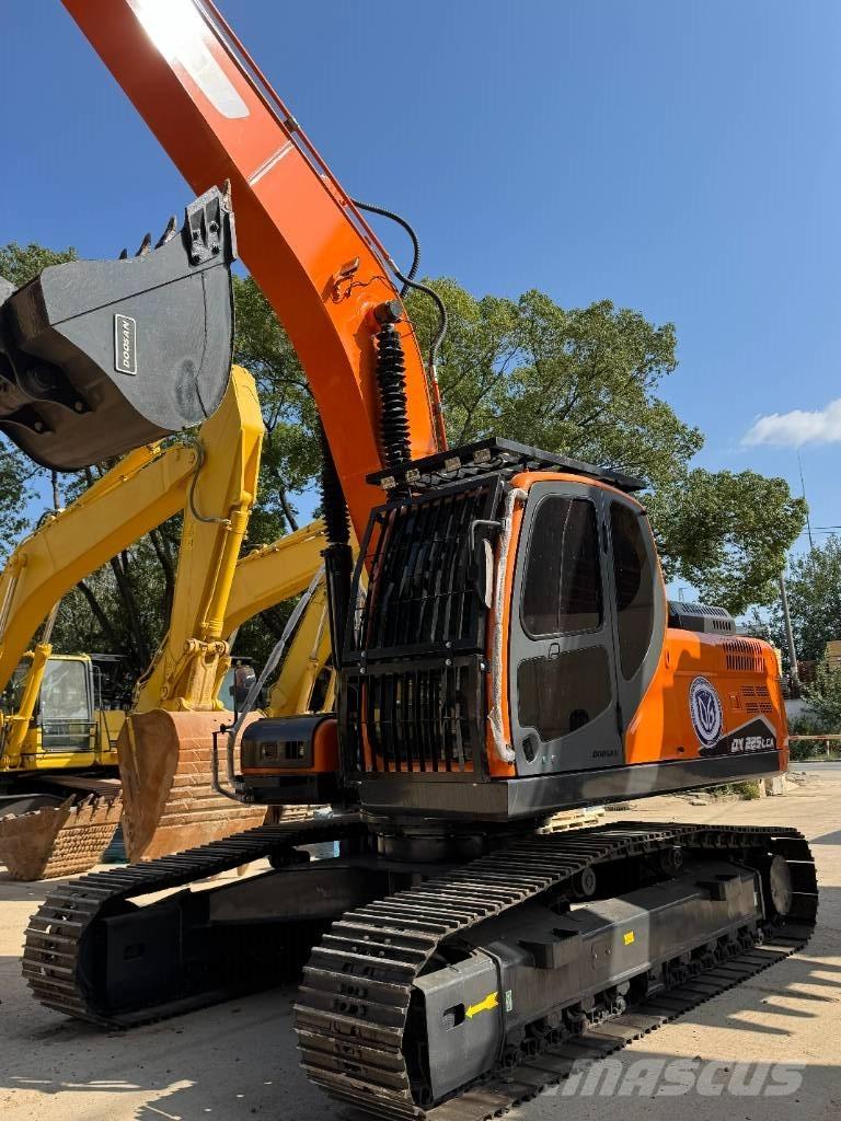Doosan DX 225 LCA Koparki gąsienicowe