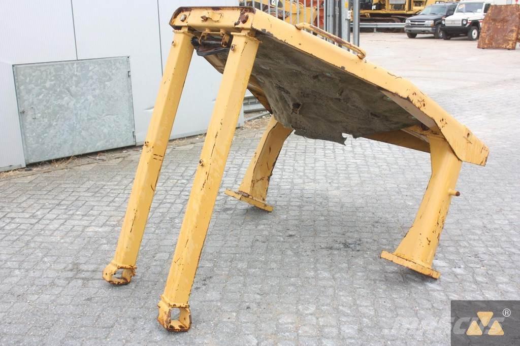 CAT D8N O-rops cab Kabiny i wnętrze