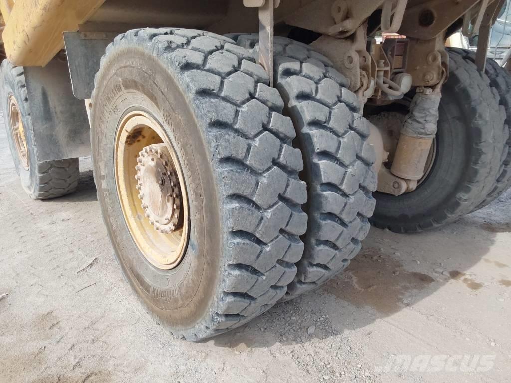 CAT 771 D Wozidła sztywnoramowe