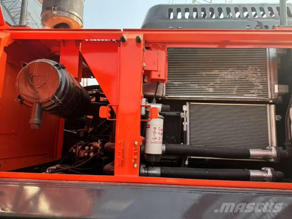 Doosan DX300 Koparki gąsienicowe