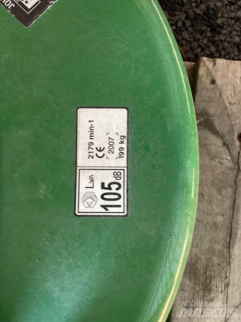 John Deere 7 Iron Komunalne - Inne