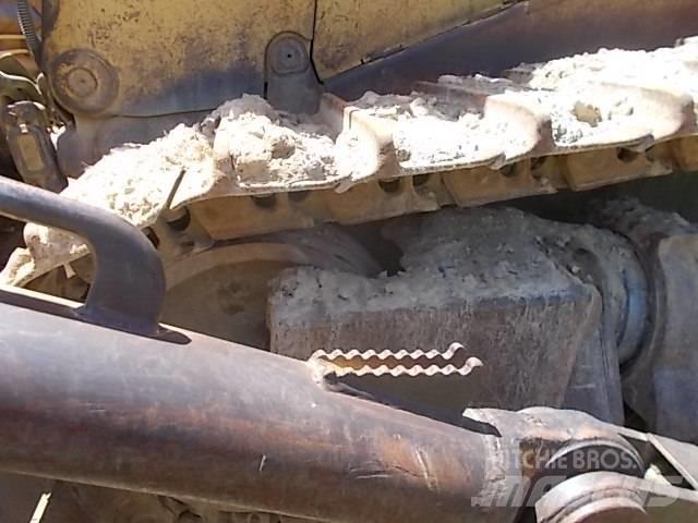 CAT D 11 N Spycharki gąsienicowe