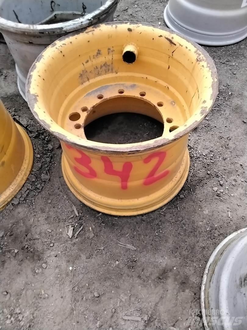 Rottne F12 20x26,5 Opony, koła i felgi
