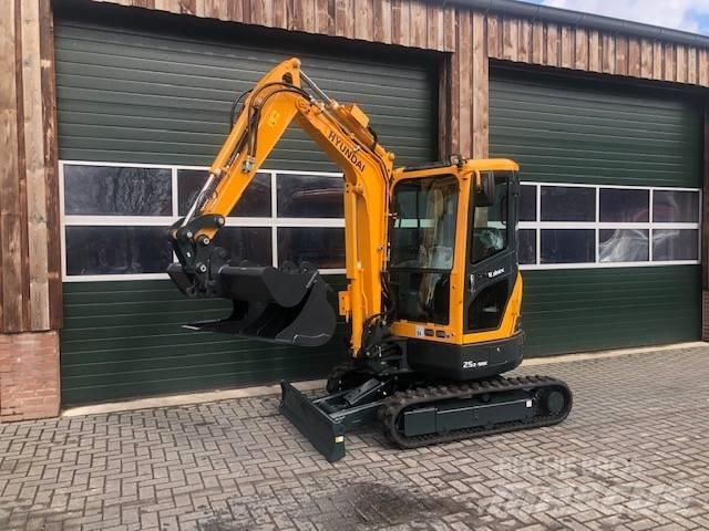 Hyundai R25Z-9AK Minikoparki
