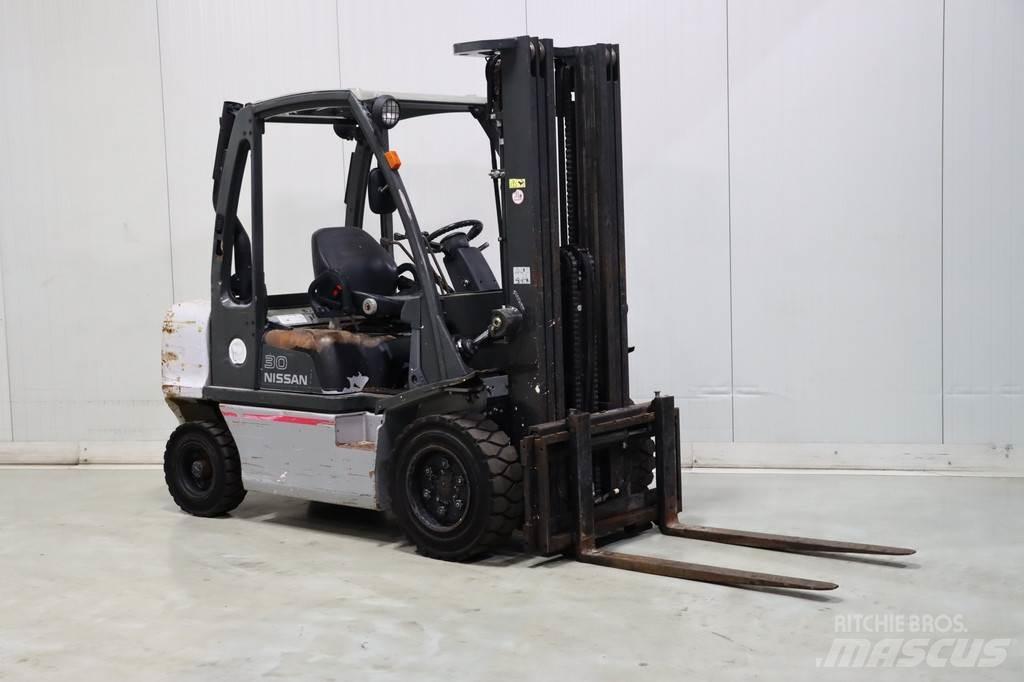 Nissan FGD02A30Q Wózki Diesla