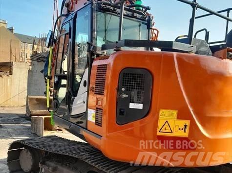 Hitachi ZX 135 US-6 Koparki gąsienicowe