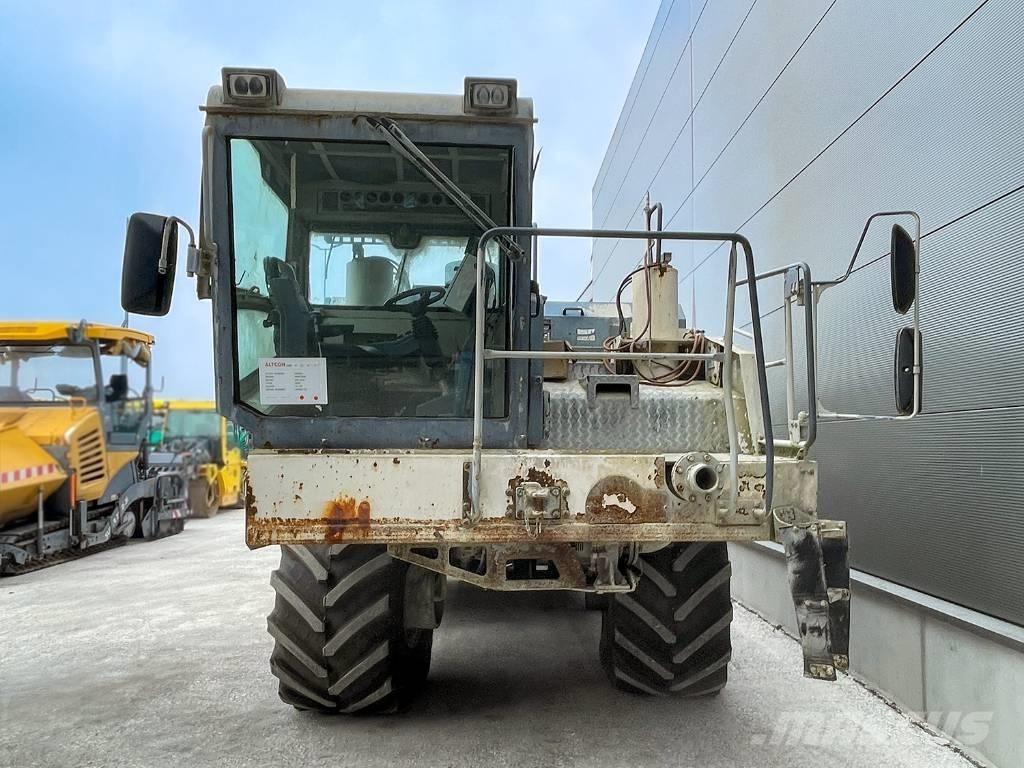 Wirtgen WR 2400 Recyklery do asfaltu