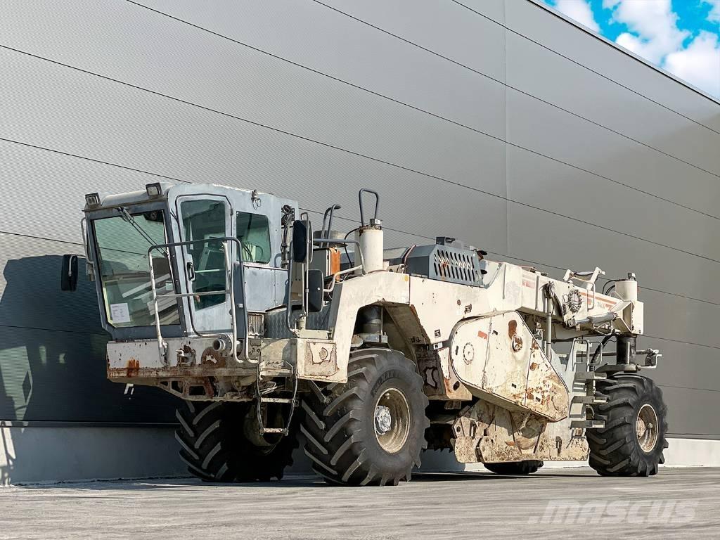 Wirtgen WR 2400 Recyklery do asfaltu