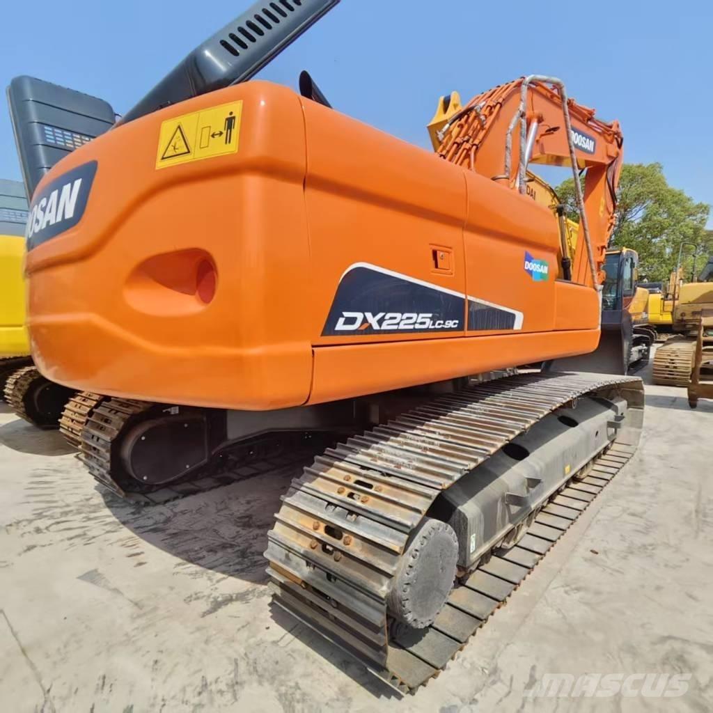 Doosan DX 225 LC Koparki gąsienicowe
