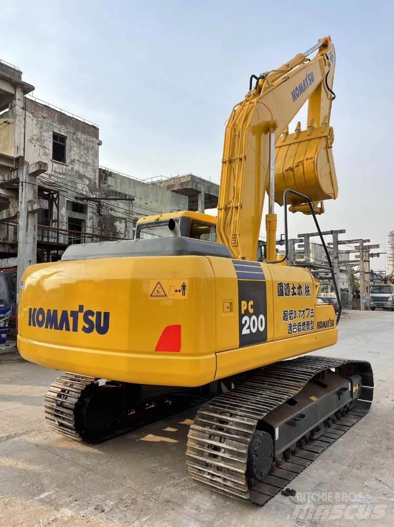 Komatsu PC 200-7 Koparki gąsienicowe