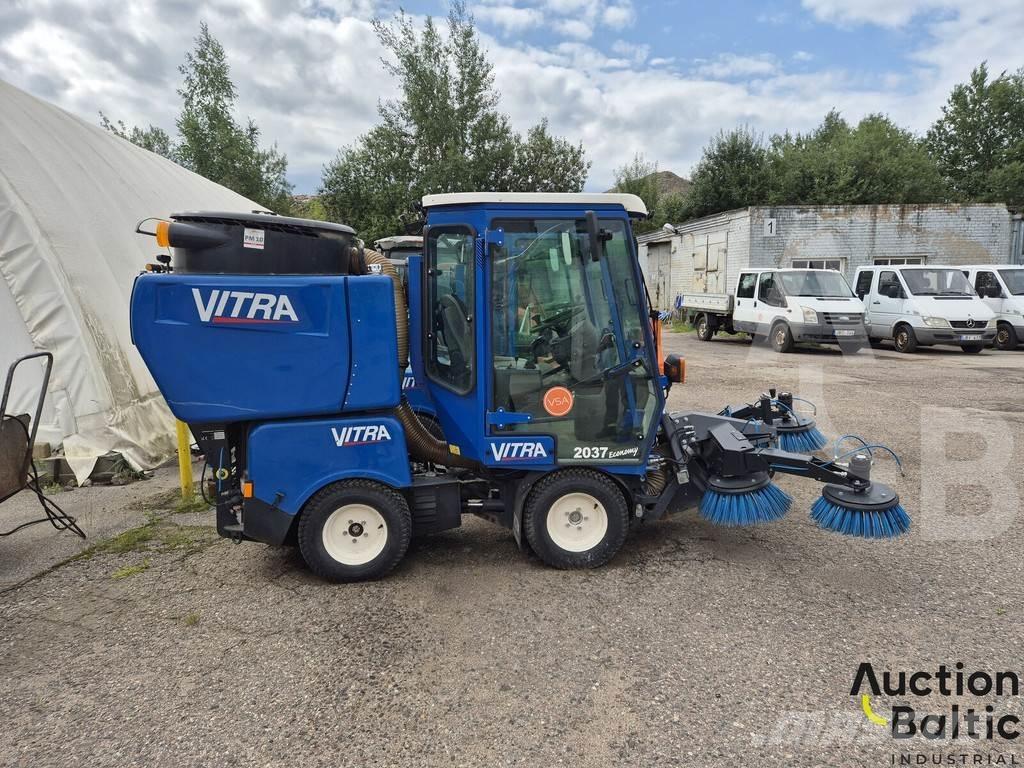 Vitra 2037 Economy Zamiatarki - Zgarniarki - Odśnieżarki