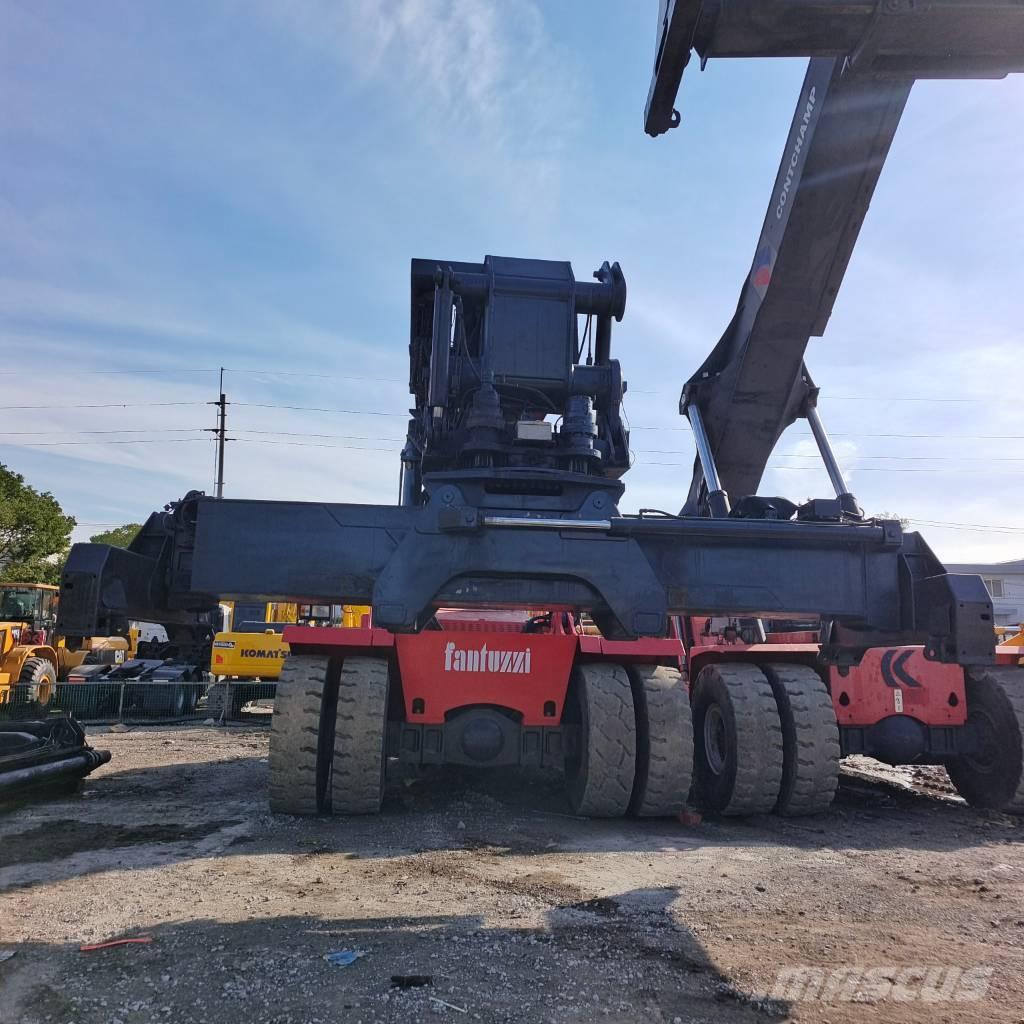 Fantuzzi CS 45 KM Wózki typu Reachstacker