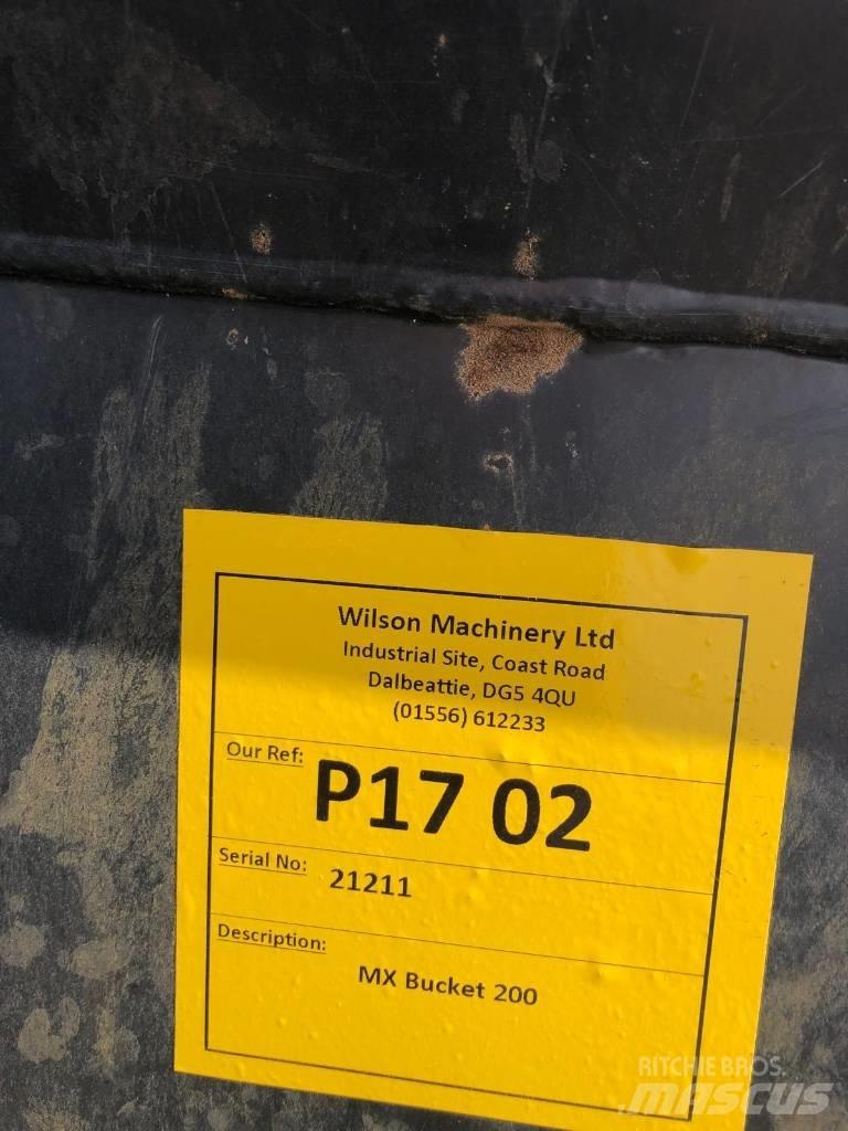 MX 200 Bucket Akcesoria do ładowaczy czołowych
