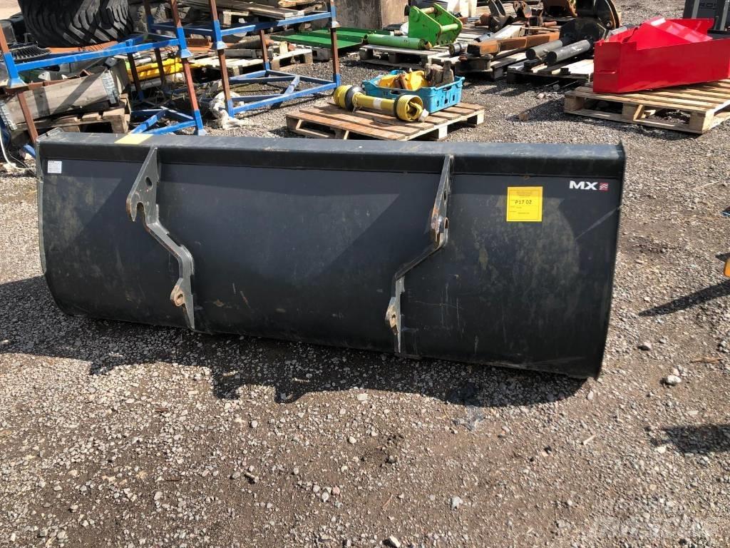 MX 200 Bucket Akcesoria do ładowaczy czołowych