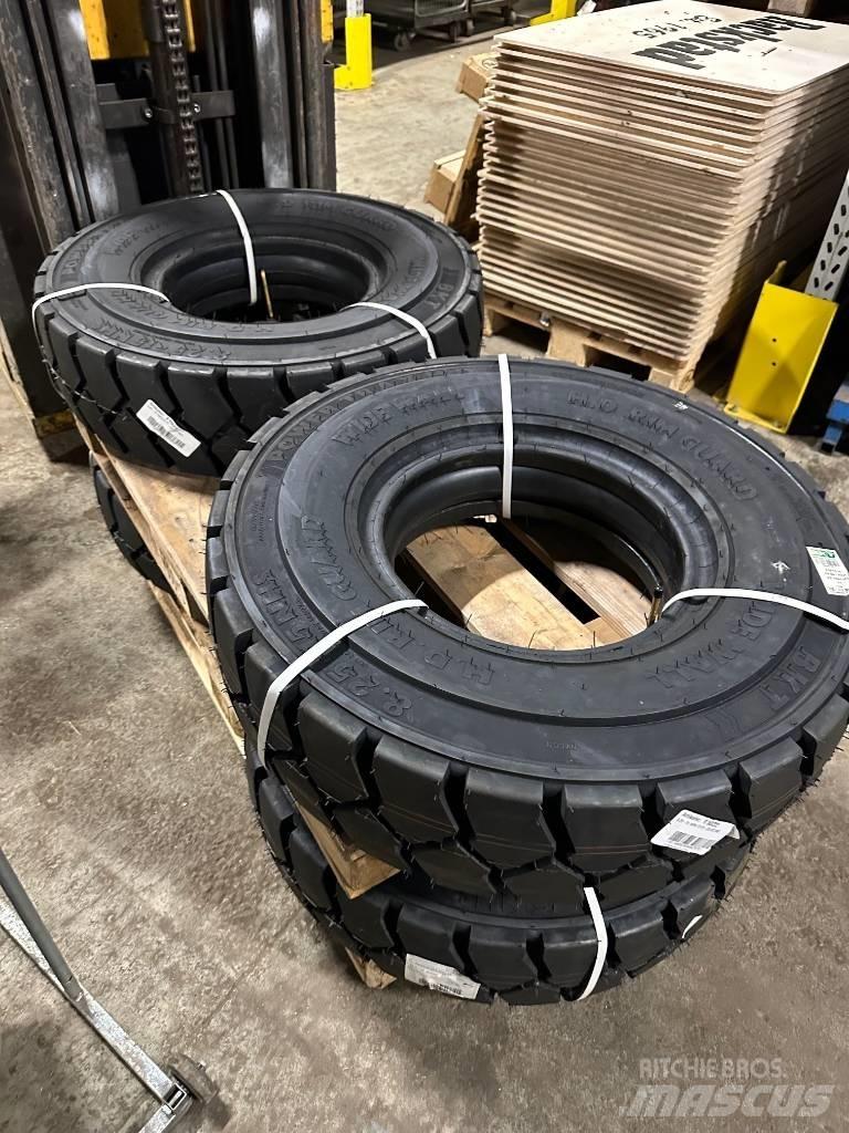  NYA Däck Truck Opony, koła i felgi