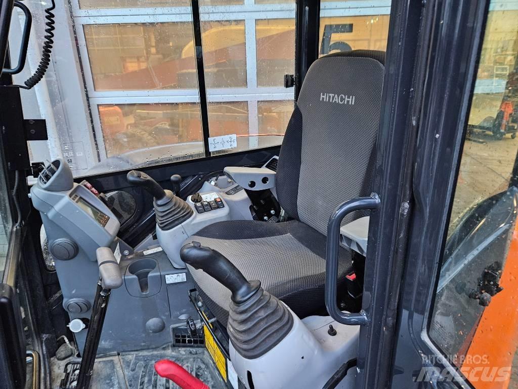 Hitachi ZX65USB-6 Minikoparki