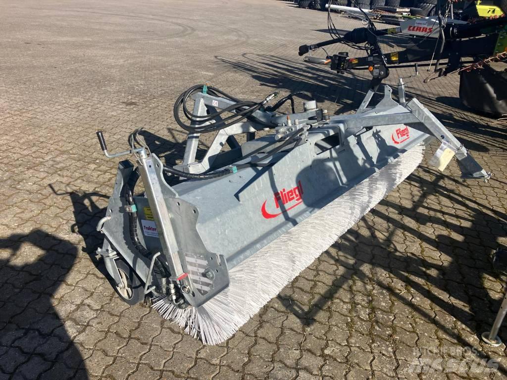 Fliegl Kost 2,8 m. Inne akcesoria do ciągników
