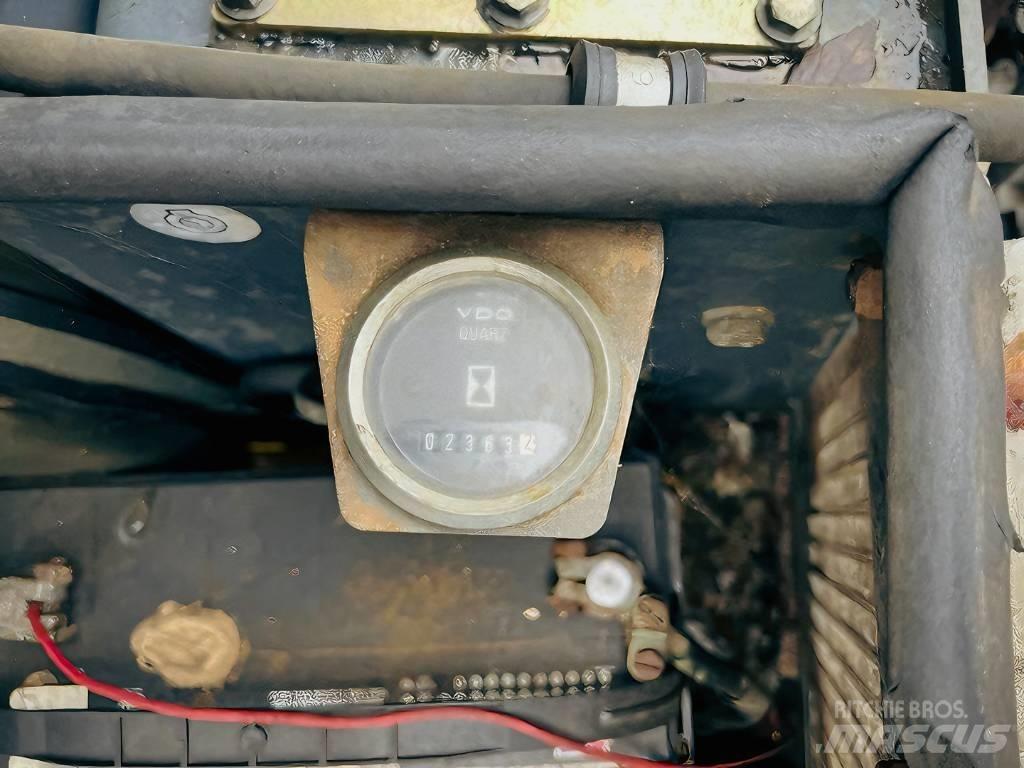 Bomag BW 100 AD-3 Walce dwubębnowe