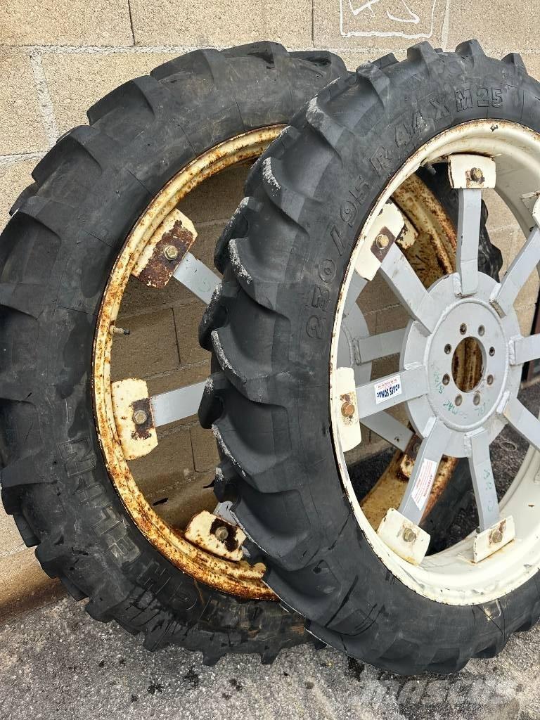 Michelin 230/95R48 Opony, koła i felgi