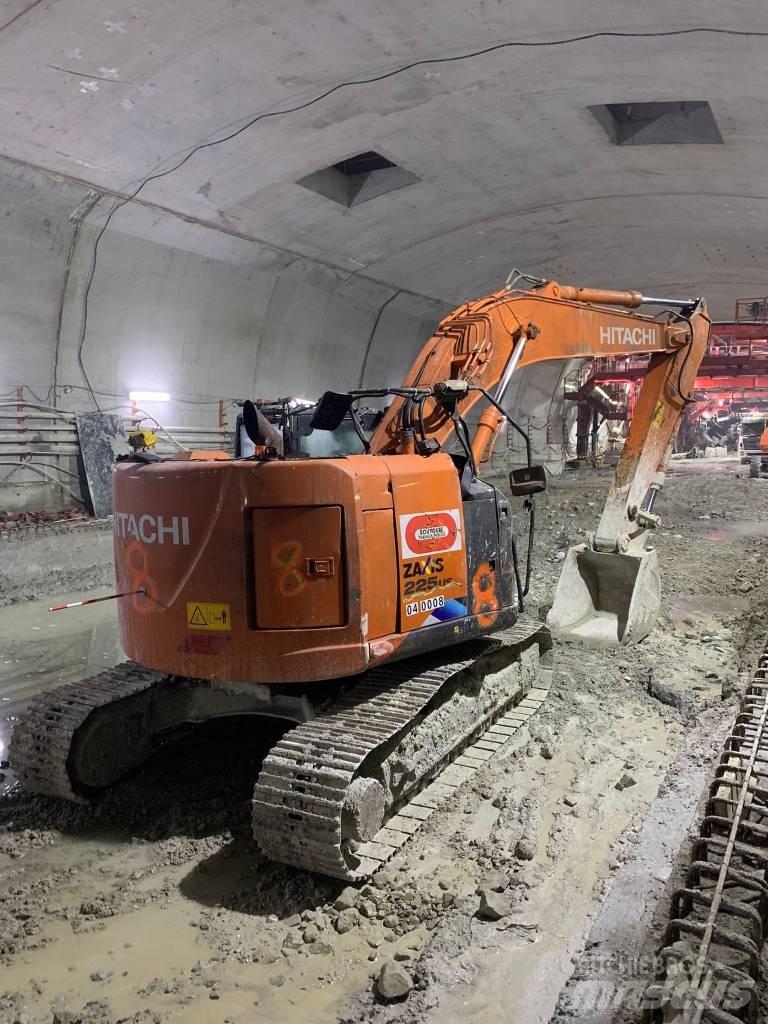 Hitachi ZX225US-5A Maszyny budowlane - Inne