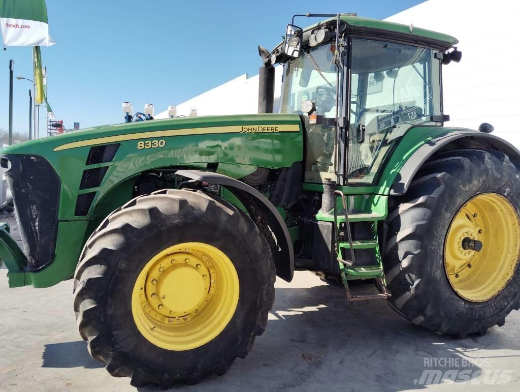 John Deere 8330 Ciągniki rolnicze