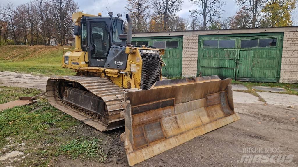 Komatsu D 61 PX-15 Spycharki gąsienicowe