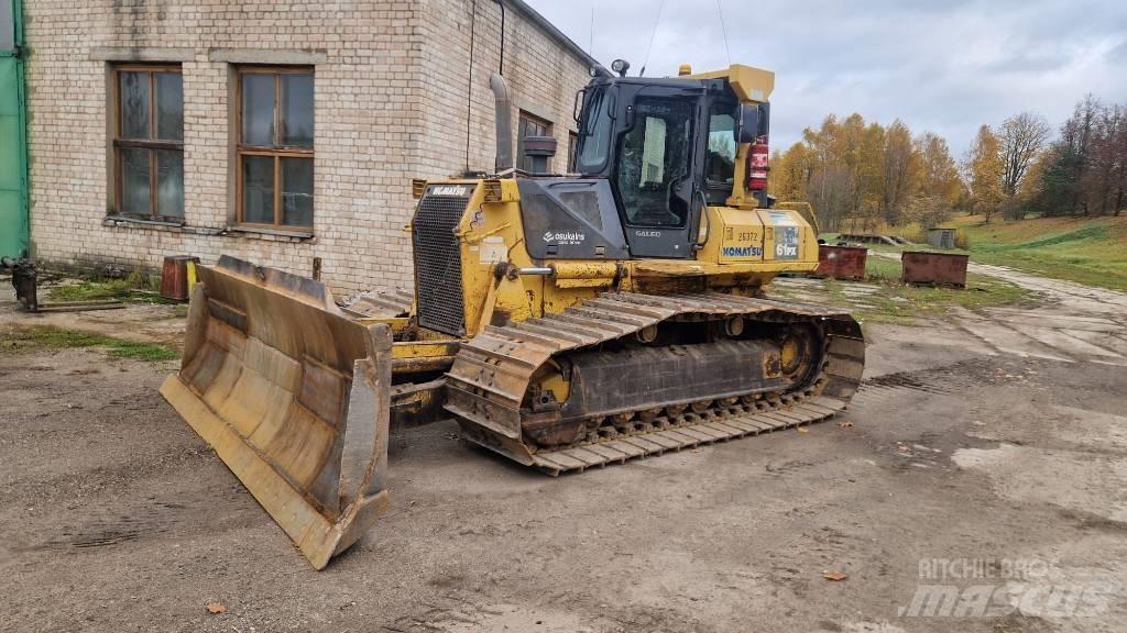 Komatsu D 61 PX-15 Spycharki gąsienicowe
