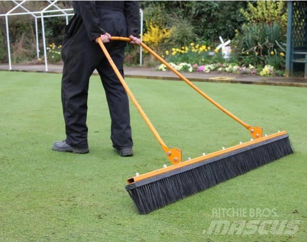Sisis Drag Brush Zamiatarki - Zgarniarki - Odśnieżarki