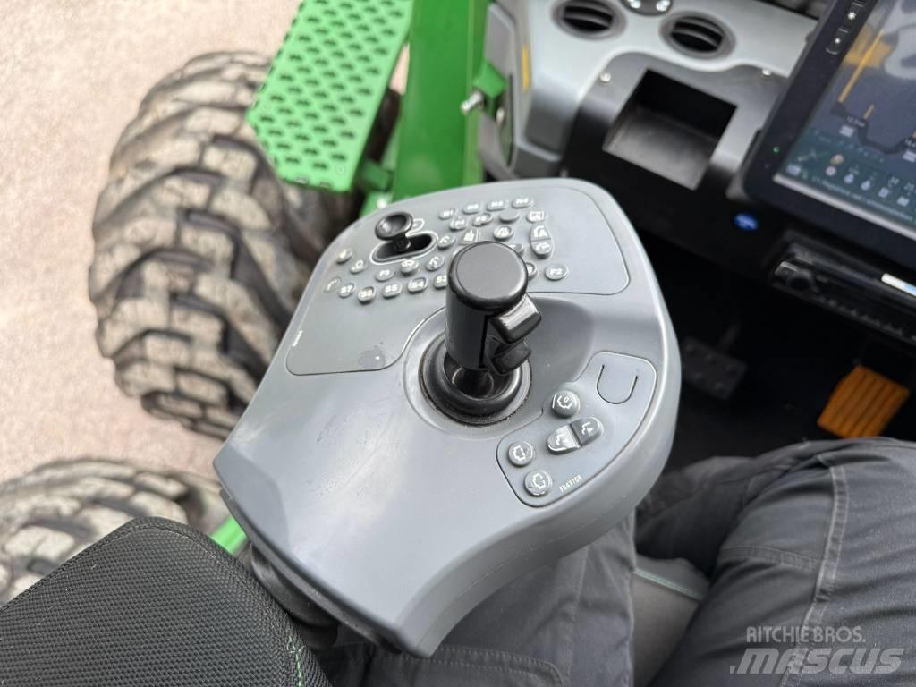 John Deere 1910G Forwardery