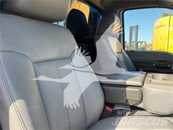 Ford F550 Maszyny budowlane - Inne