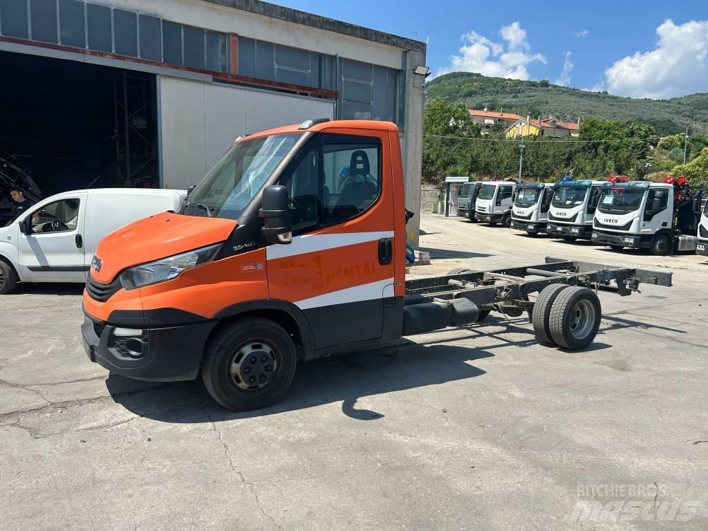 Iveco Daily 35-140 Pojazdy do transportu samochodów
