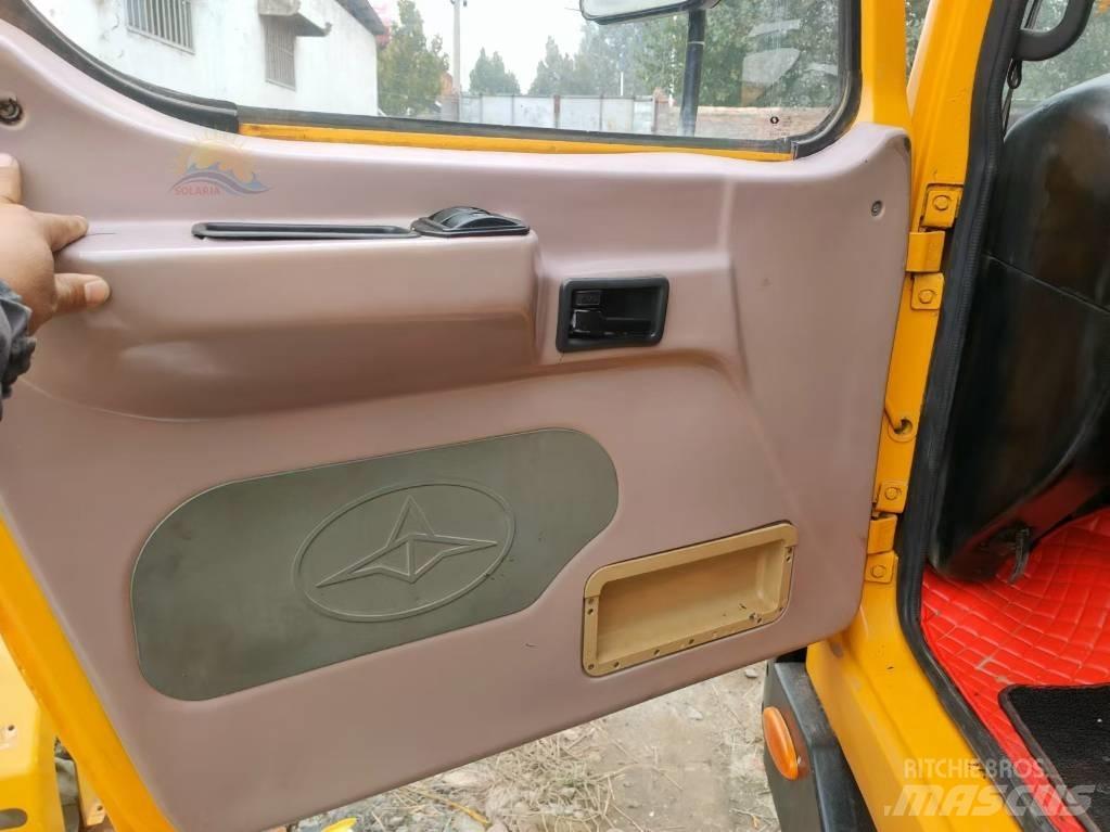 XCMG QY 30 K5 Żurawie szosowo-terenowe