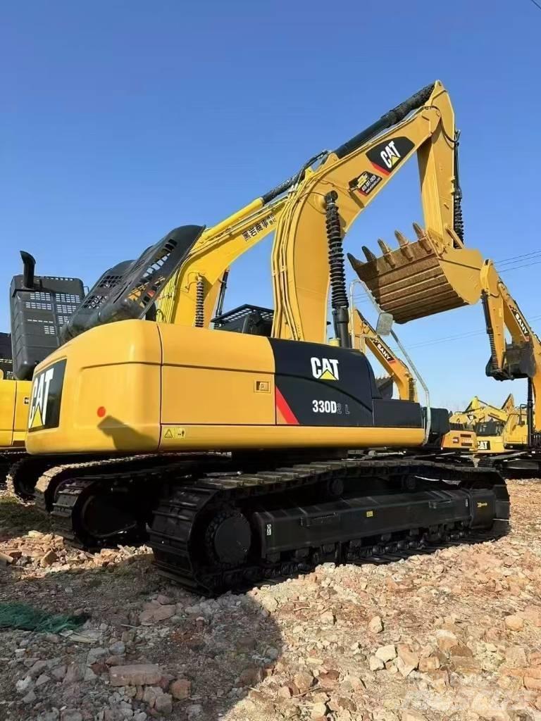 CAT 330 D2 L Koparki gąsienicowe