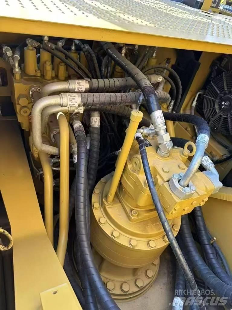 CAT 330 D2 L Koparki gąsienicowe