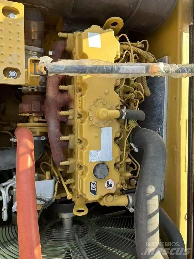 CAT 330 D2 L Koparki gąsienicowe